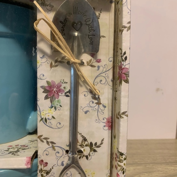New in Box Flower Pot Coffee/Tea Mug or Flower Pot w/Spade Spoon Gift - Picture 4 of 9